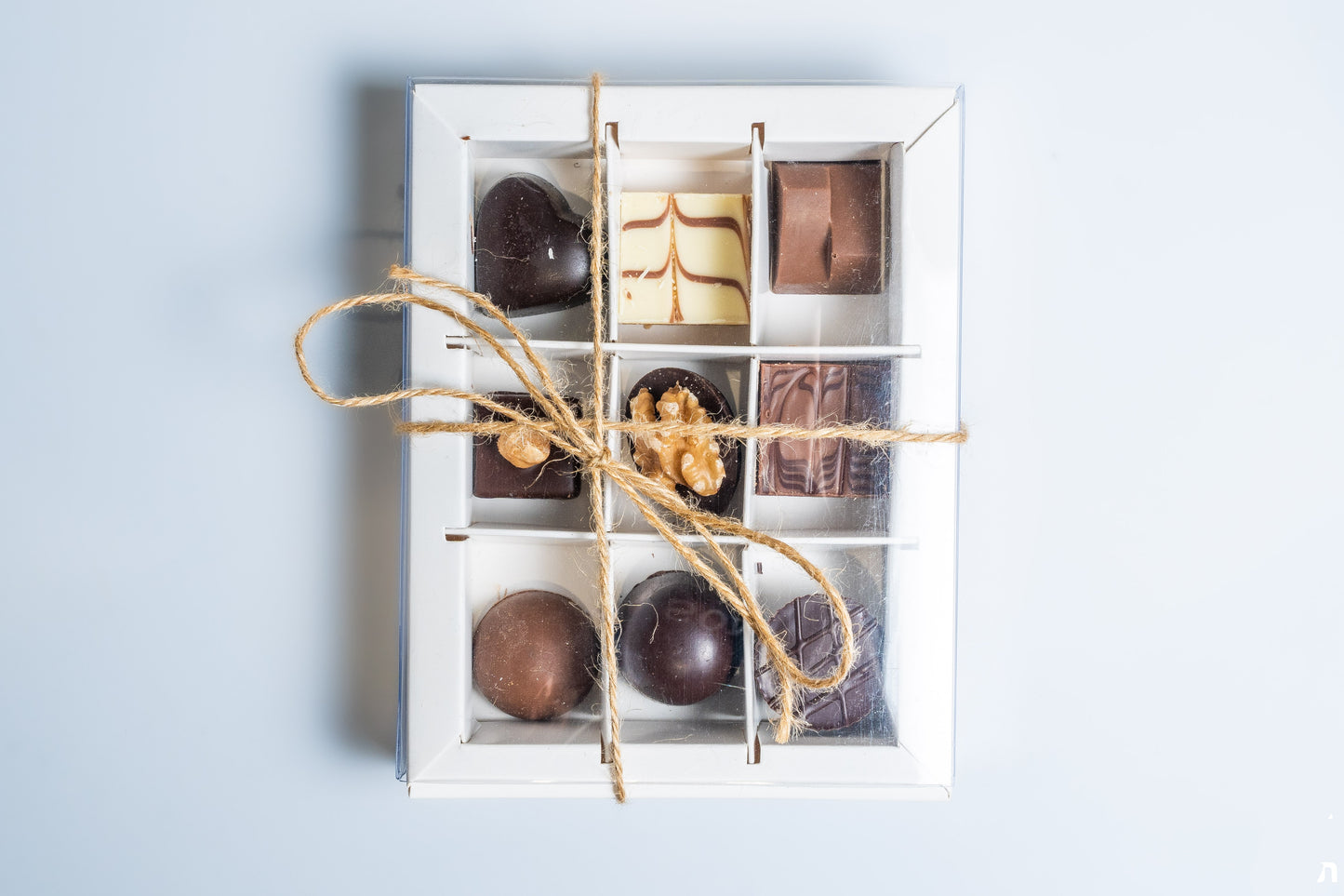 Hand made 9 pralines box
